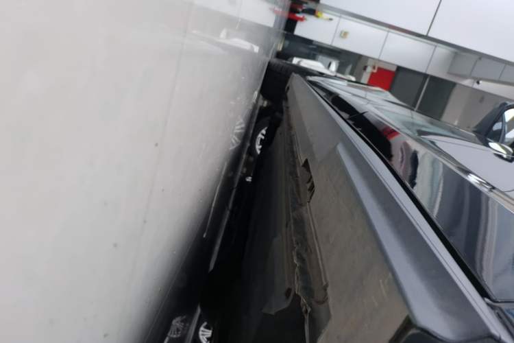 Used CHANGAN UNI-V 2023 1.5T Prestige Model Left Side Sill