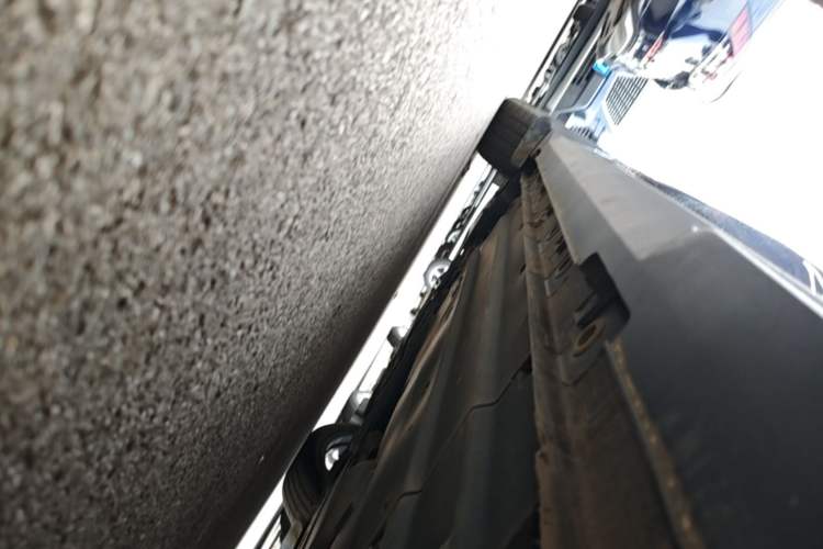 Used CHANGAN UNI-V 2023 1.5T Prestige Model Left Side Sill