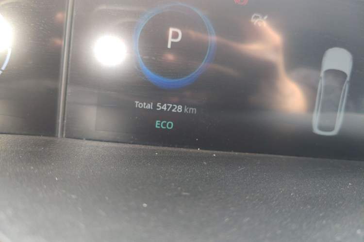 Used CHANGAN UNI-V 2023 1.5T Prestige Model Odometer Close Up