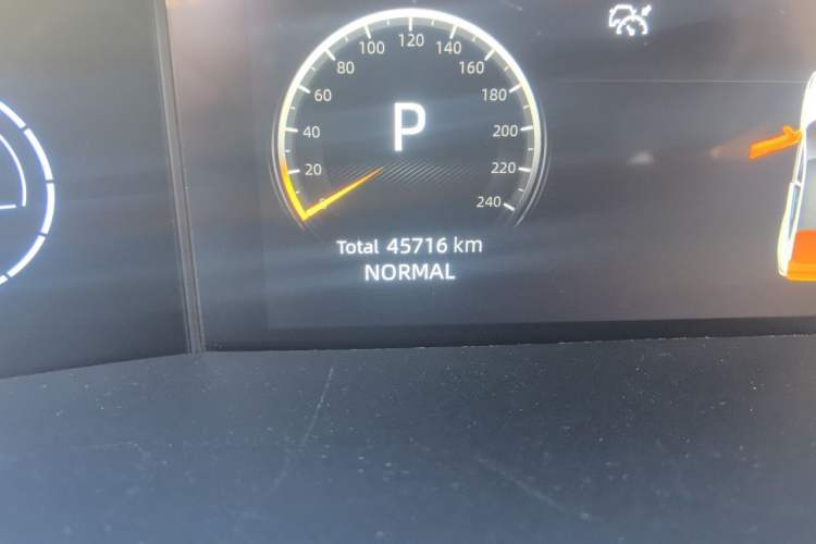 Used CHANGAN UNI-V 2023 1.5T Sport Edition Odometer Close Up