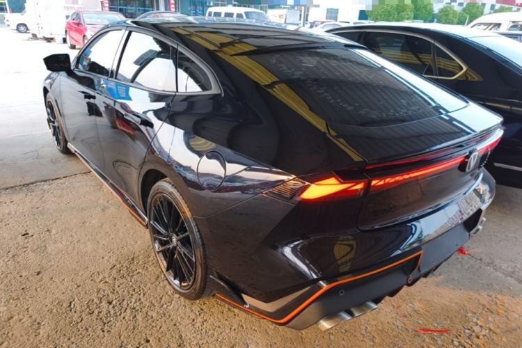 Used CHANGAN UNI-V 2023 2.0T Leading-Speed Edition Rear Left 45 Deg