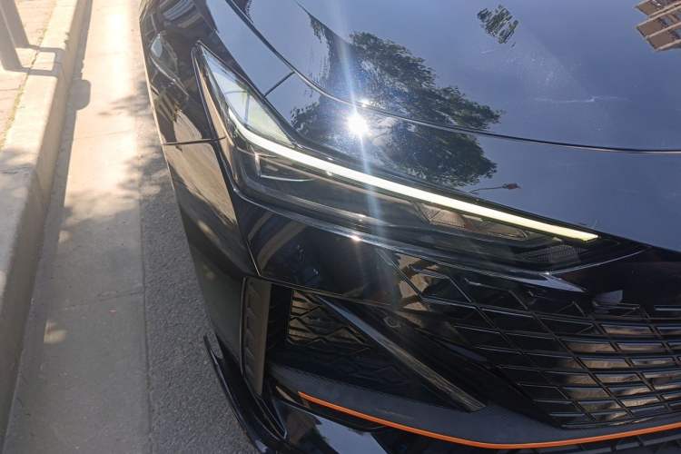Used CHANGAN UNI-V 2023 1.5T Sport Edition Right Front Headlight