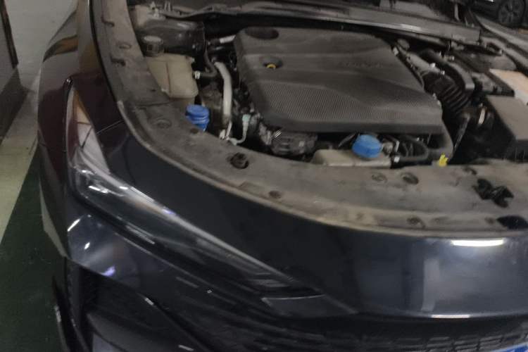 Used CHANGAN UNI-V 2023 1.5T Sport Edition Right Front Headlight
