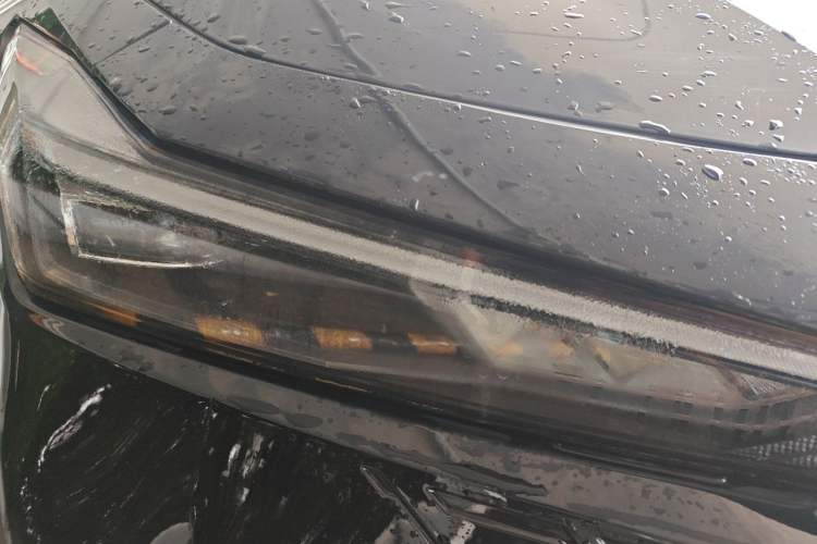 Used CHANGAN UNI-V 2023 2.0T Sport Edition Right Front Headlight