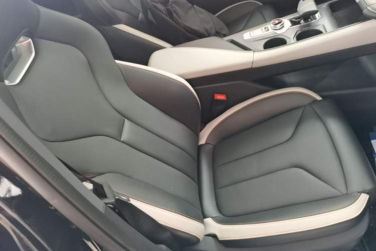 Used CHANGAN UNI-V 2023 1.5T Prestige Model Right Front Seat