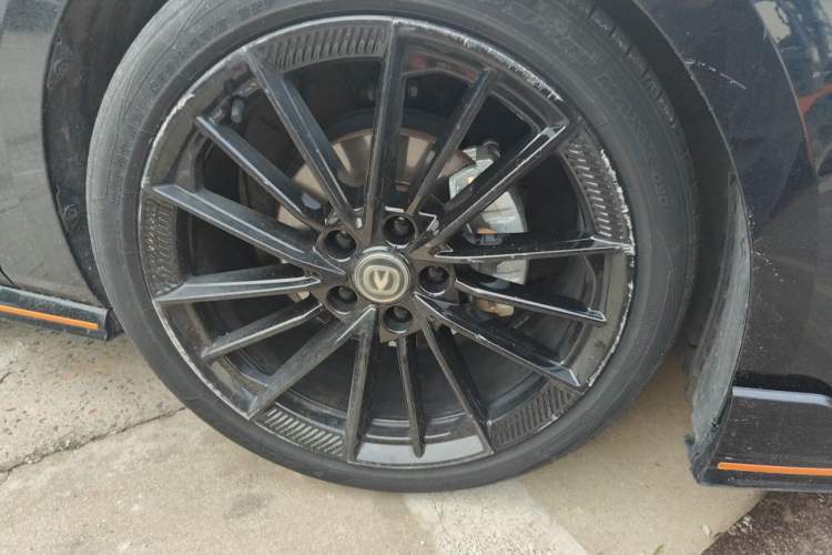 Used CHANGAN UNI-V 2023 1.5T Sport Edition Right Front Wheel Hub