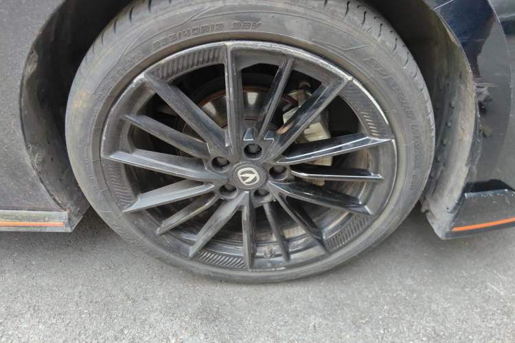 Used CHANGAN UNI-V 2023 1.5T Sport Edition Right Front Wheel Hub