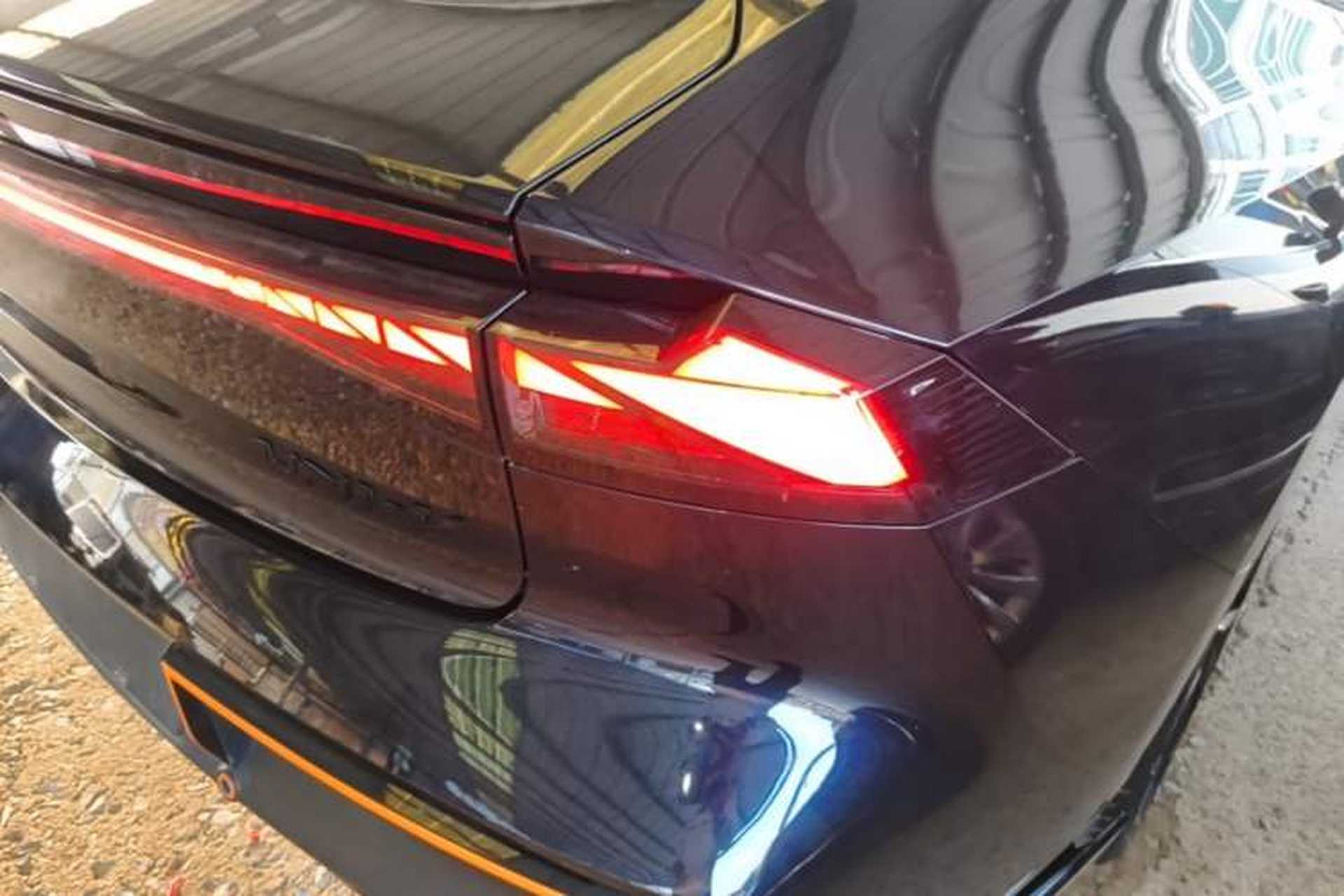 Used CHANGAN UNI-V 2023 2.0T Leading-Speed Edition Right Rear Taillight