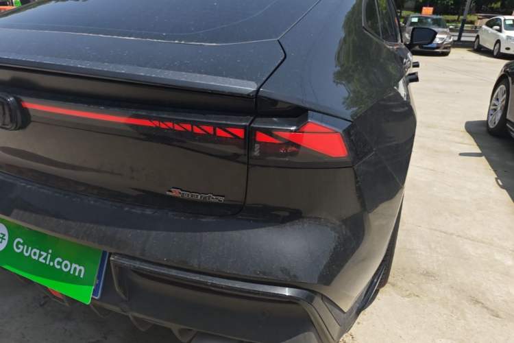 Used CHANGAN UNI-V 2023 1.5T Sport Edition Right Rear Taillight