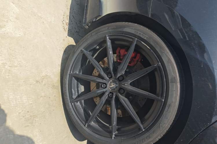 Used CHANGAN UNI-V 2023 1.5T Sport Edition Right Rear Wheel Hub