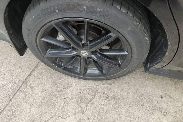Used CHANGAN UNI-V 2023 1.5T Prestige Model Right Rear Wheel Hub