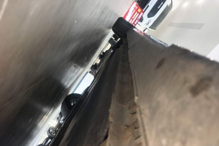 Used CHANGAN UNI-V 2023 1.5T Sport Edition Right Side Sill