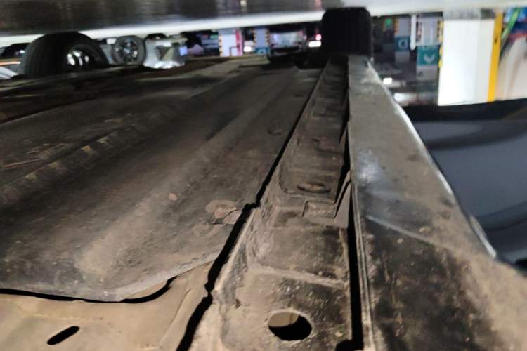 Used CHANGAN UNI-V 2023 1.5T Sport Edition Right Side Sill