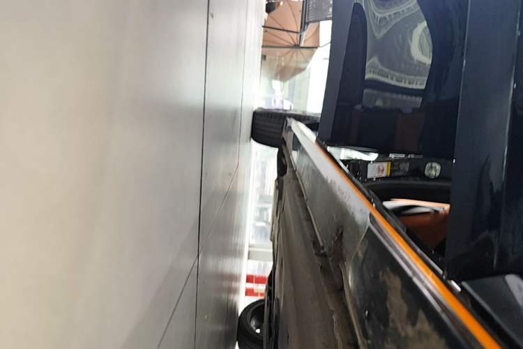 Used CHANGAN UNI-V 2023 1.5T Sport Edition Right Side Sill