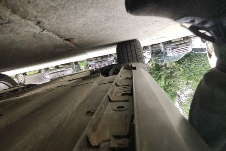Used CHANGAN UNI-V 2023 1.5T Prestige Model Right Side Sill