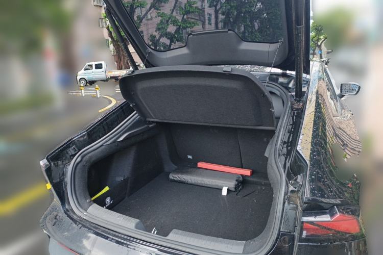 Used CHANGAN UNI-V 2023 1.5T Prestige Model Trunk
