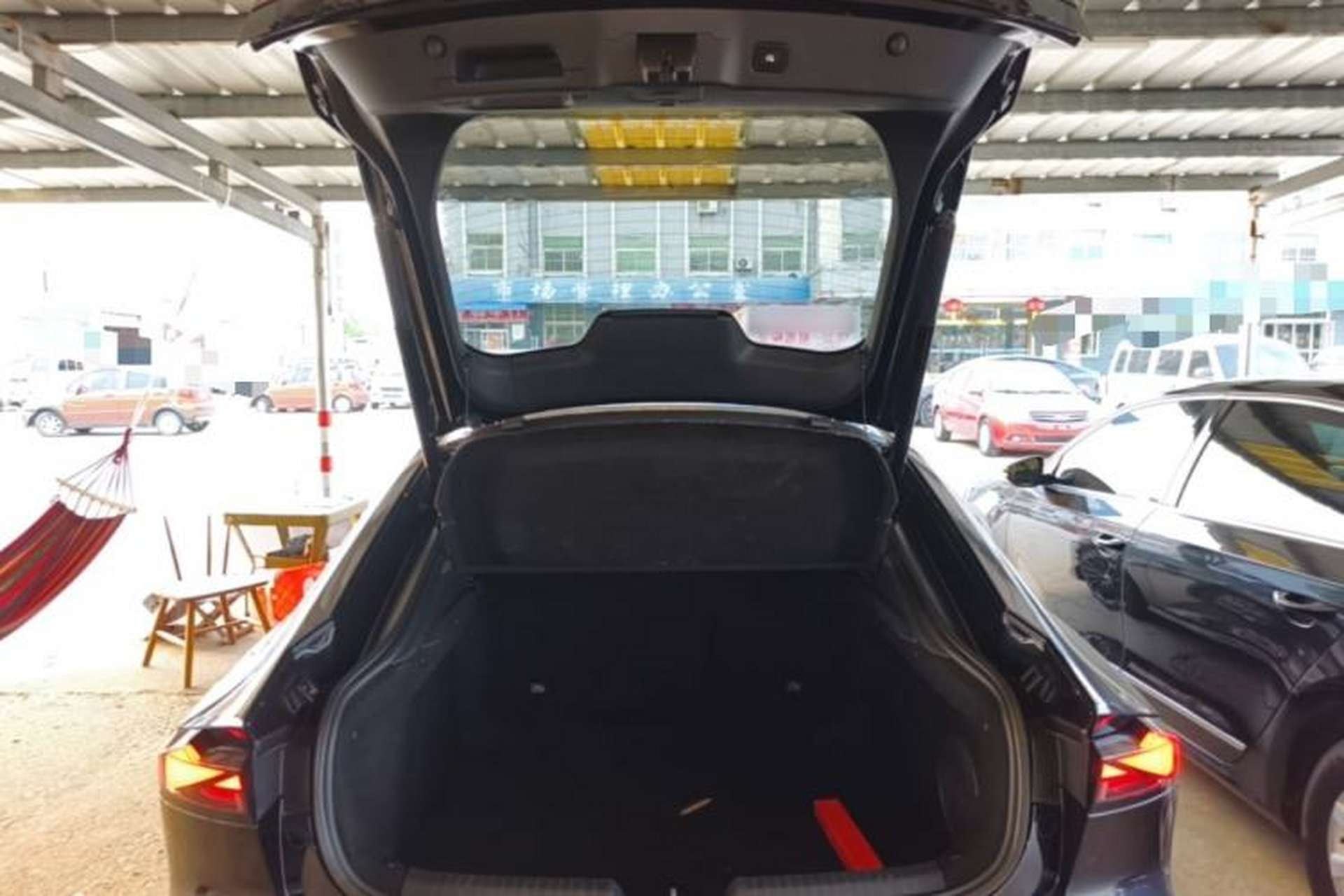 Used CHANGAN UNI-V 2023 2.0T Leading-Speed Edition Trunk
