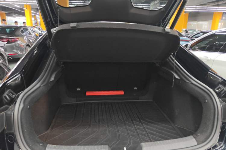 Used CHANGAN UNI-V 2023 1.5T Prestige Model Trunk