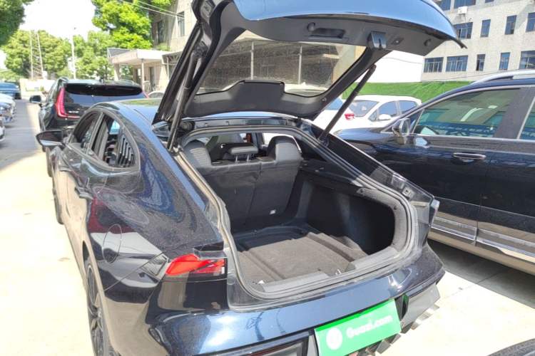 Used CHANGAN UNI-V 2023 1.5T Sport Edition Trunk