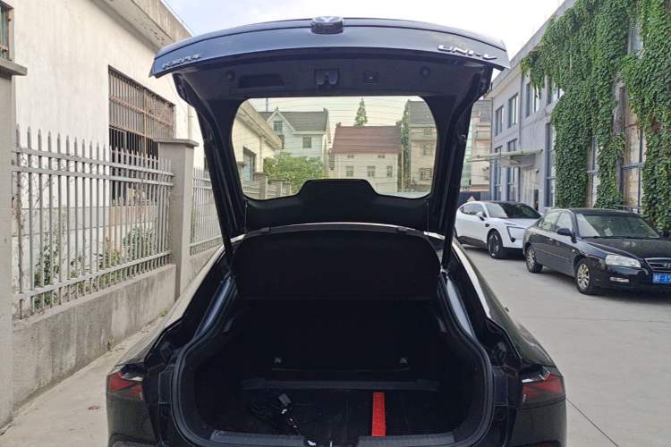 Used CHANGAN UNI-V 2023 1.5T Prestige Model Trunk