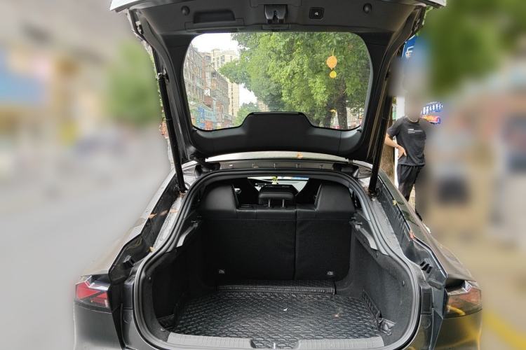 Used CHANGAN UNI-V 2023 1.5T Prestige Model Trunk