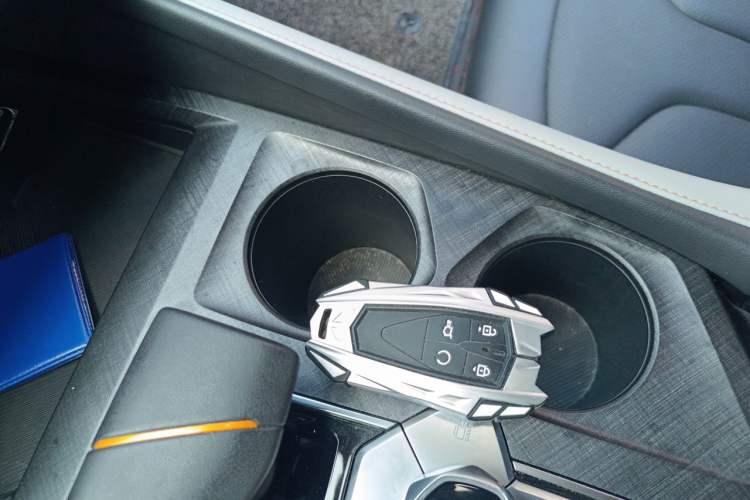 Used CHANGAN UNI-V 2023 1.5T Prestige Model Vehicle Key