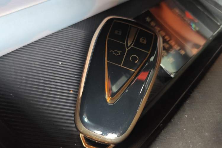 Used CHANGAN UNI-V 2023 2.0T Sport Edition Vehicle Key