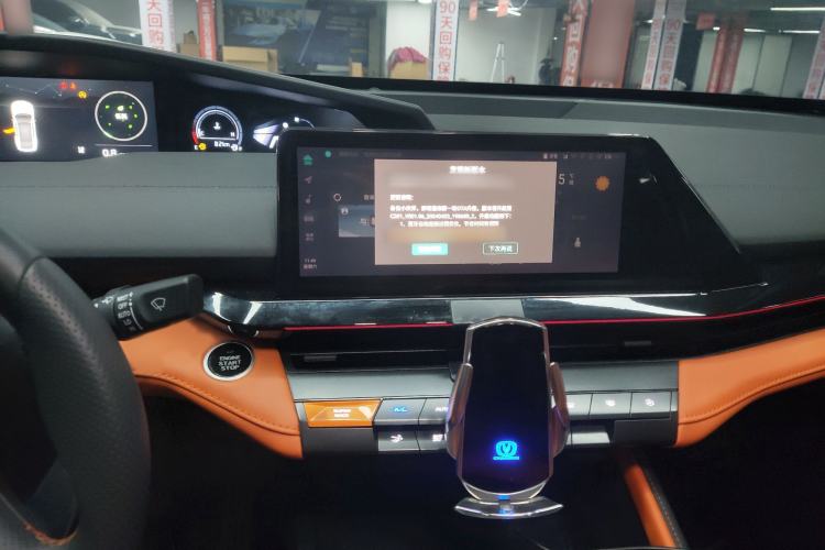 Used CHANGAN UNI-V 2023 1.5T Sport Edition Interior 3