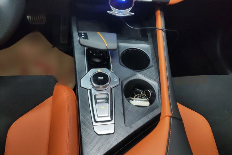 Used CHANGAN UNI-V 2023 1.5T Sport Edition Interior 4