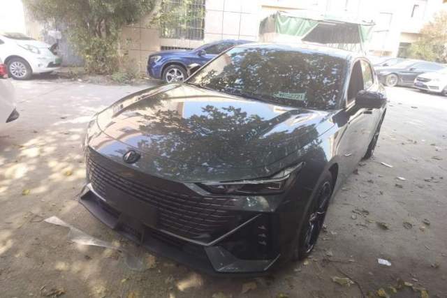 Used CHANGAN UNI-V 2023 1.5T Prestige Model
