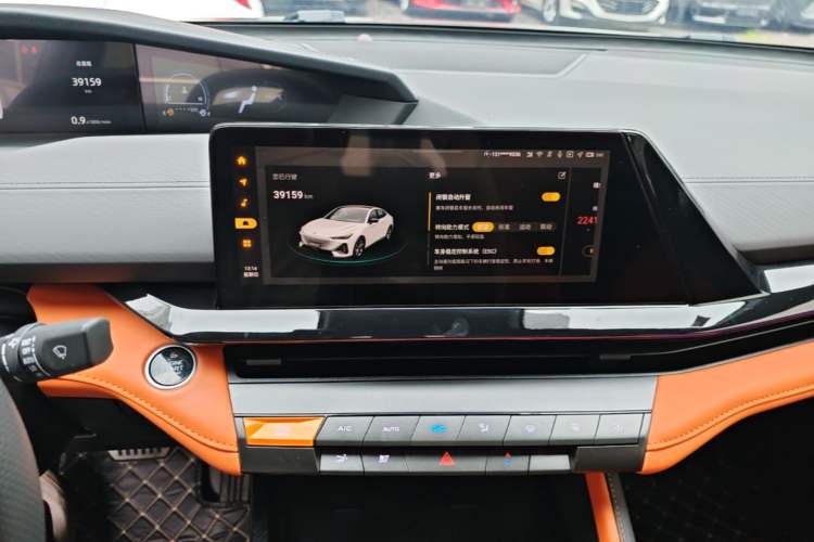 Used CHANGAN UNI-V 2023 1.5T Sport Edition Audio And AC Panel
