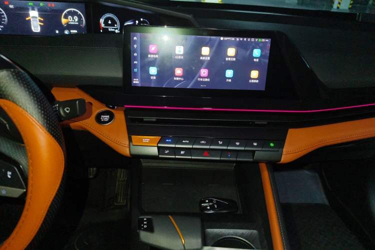 Used CHANGAN UNI-V 2023 1.5T Sport Edition Audio And AC Panel