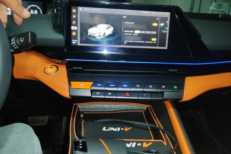 Used CHANGAN UNI-V 2023 1.5T Sport Edition Audio And AC Panel