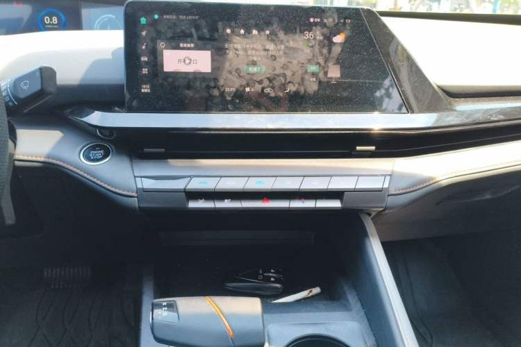 Used CHANGAN UNI-V 2023 1.5T Premium Model Audio And AC Panel