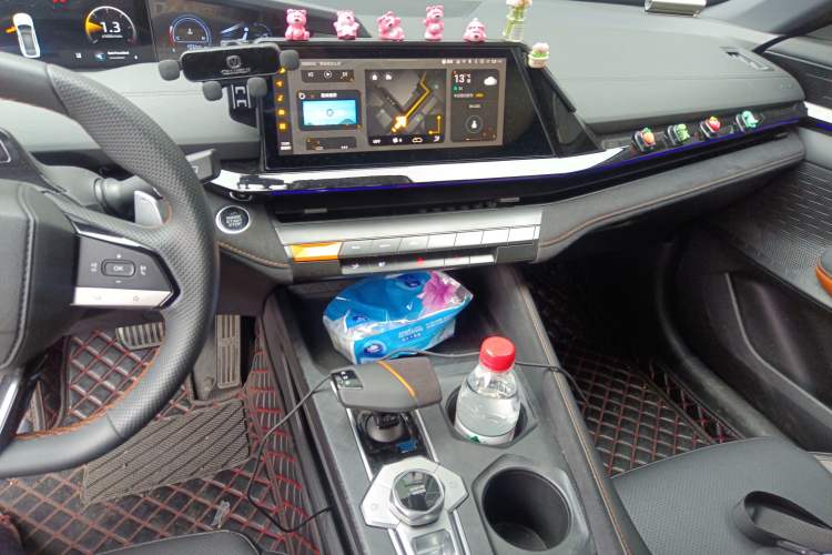 Used CHANGAN UNI-V 2023 1.5T Sport Edition Audio And AC Panel