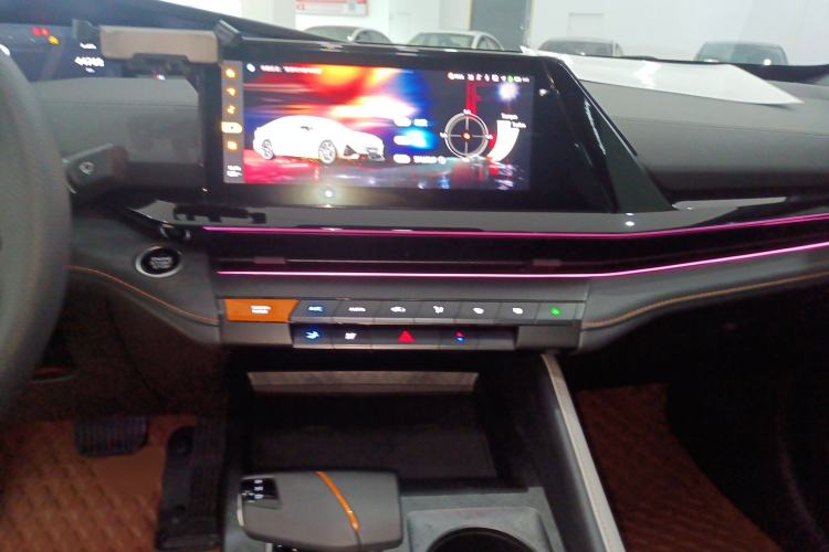 Used CHANGAN UNI-V 2023 1.5T Prestige Model Audio And AC Panel