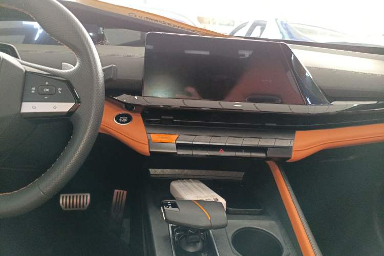 Used CHANGAN UNI-V 2023 1.5T Sport Edition Audio And AC Panel