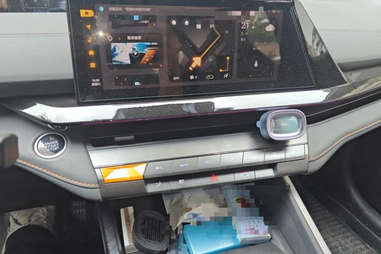Used CHANGAN UNI-V 2023 1.5T Prestige Model Audio And AC Panel