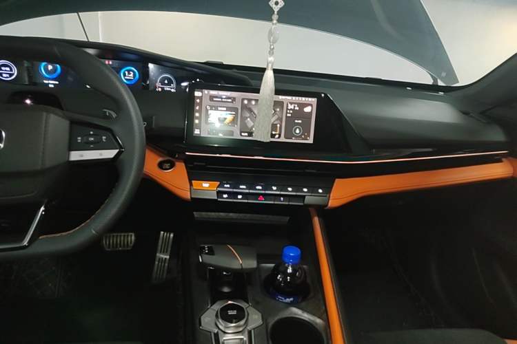 Used CHANGAN UNI-V 2023 1.5T Sport Edition Audio And AC Panel