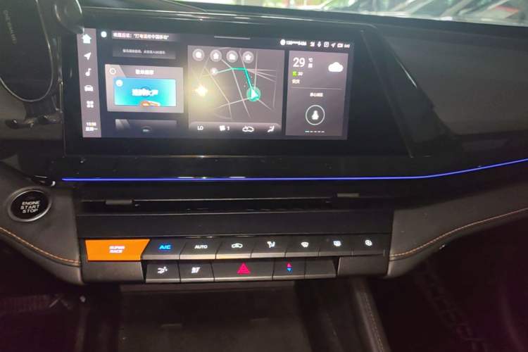Used CHANGAN UNI-V 2023 1.5T Prestige Model Audio And AC Panel