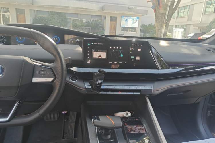 Used CHANGAN UNI-V 2023 1.5T Premium Model Audio And AC Panel