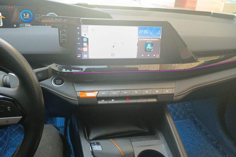 Used CHANGAN UNI-V 2023 1.5T Prestige Model Audio And AC Panel