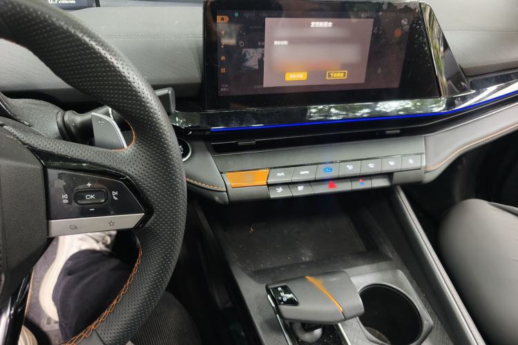 Used CHANGAN UNI-V 2023 1.5T Prestige Model Audio And AC Panel