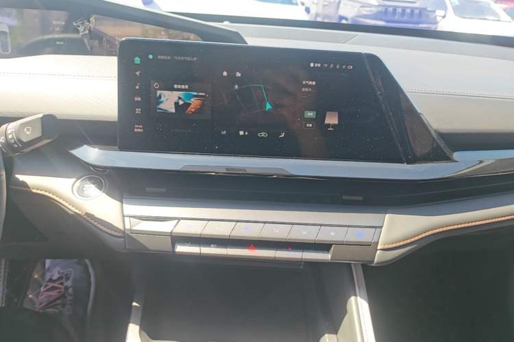 Used CHANGAN UNI-V 2023 1.5T Premium Model Audio And AC Panel