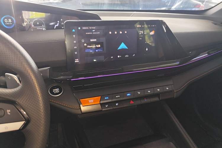 Used CHANGAN UNI-V 2023 1.5T Prestige Model Audio And AC Panel