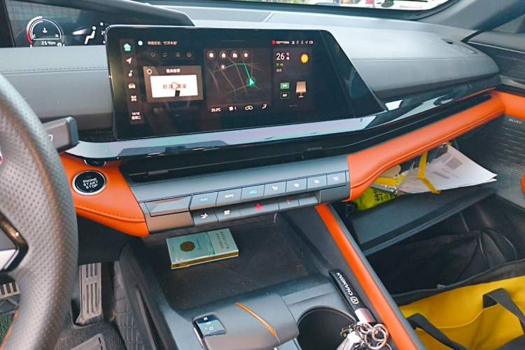 Used CHANGAN UNI-V 2023 2.0T Sport Edition Audio And AC Panel