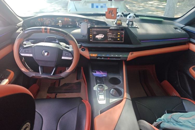 Used CHANGAN UNI-V 2023 1.5T Sport Edition Center Console