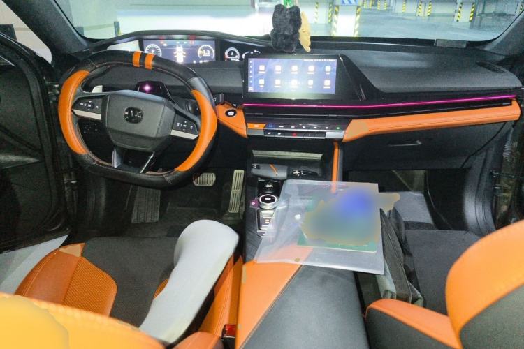 Used CHANGAN UNI-V 2023 1.5T Sport Edition Center Console
