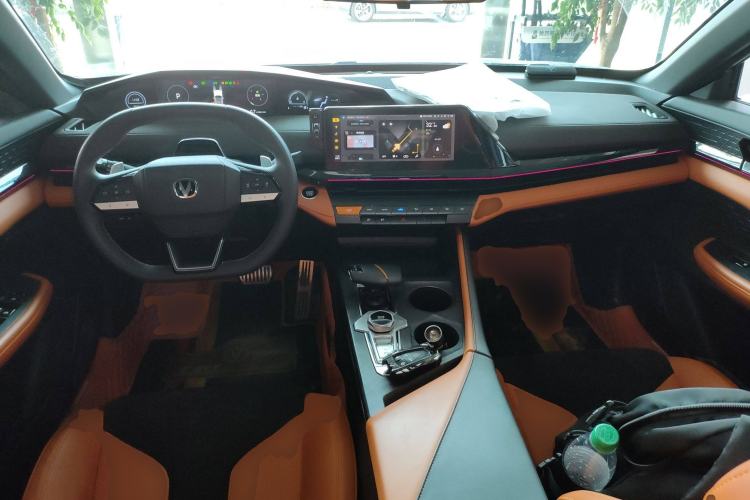 Used CHANGAN UNI-V 2023 1.5T Sport Edition Center Console
