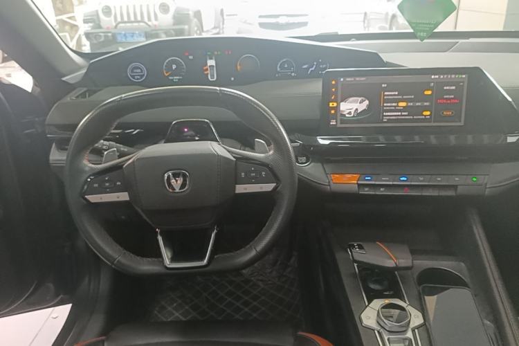 Used CHANGAN UNI-V 2023 1.5T Prestige Model Center Console